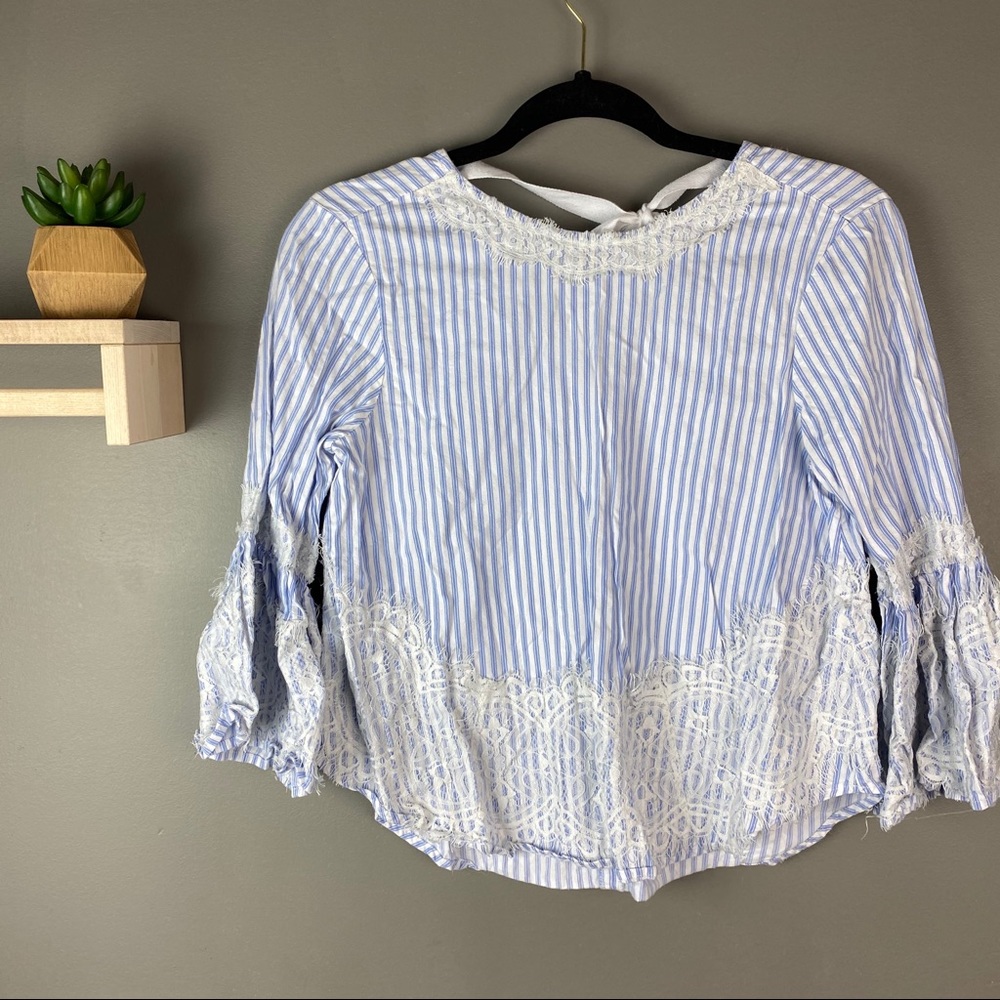 Zara women’s blue stripe top lace detail size XS